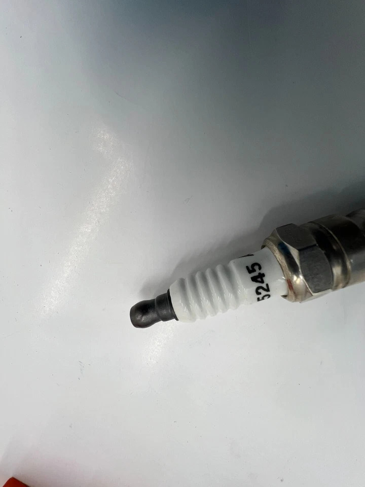 (CANTIDAD 4) Bujía de resistencia de cobre Autolite 5245 para GMC Savana 2500 2012 Foto 2 de 4