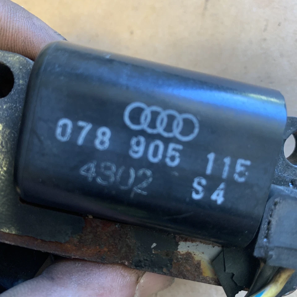 Paquete de bobina de encendido Audi A4 Quattro 1996-1999 2,8 L 078905115 OEM Foto 4 de 4