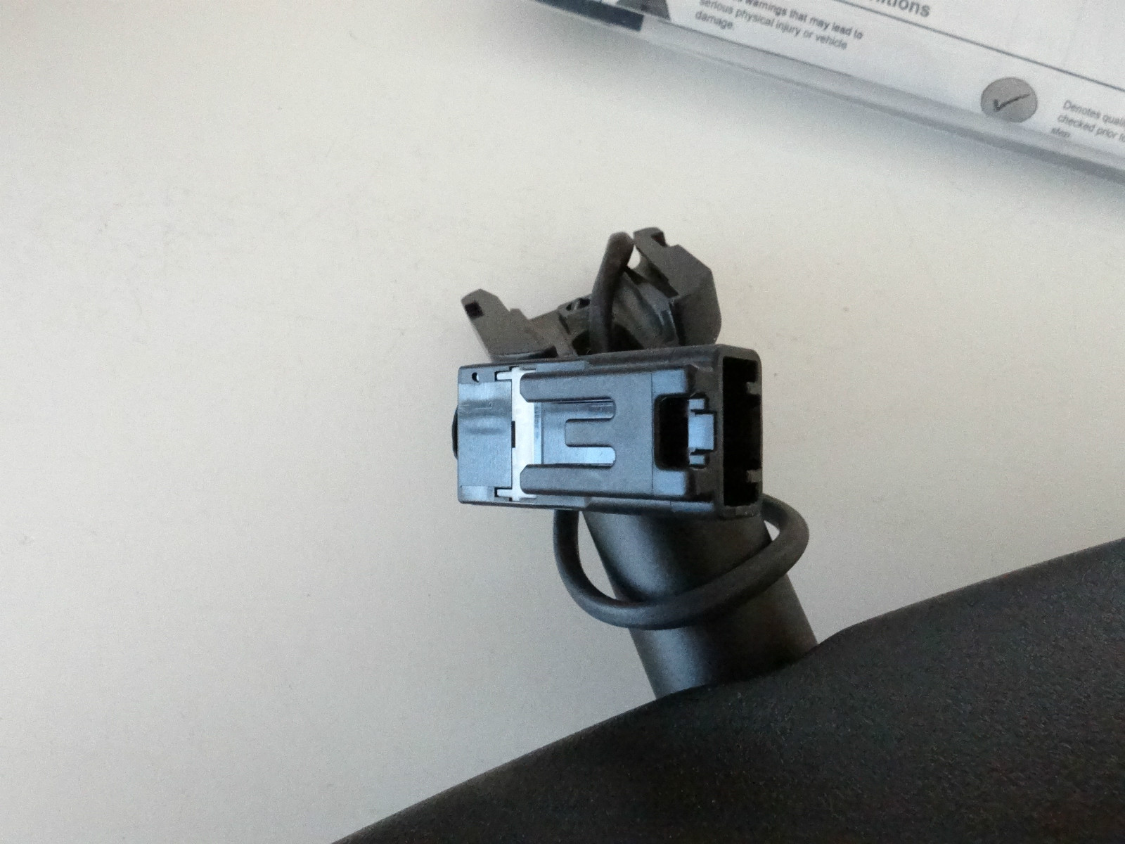 20112014 Kia Sportage Auto Dimming Rear View Mirror with Homelink Compass NEW eBay