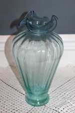 VINTAGE RARE FENTON USA 2 TONE GREEN TO BLUE LINEAR RUFFLED ART GLASS VASE 12.5"