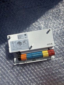 AXIS A1210 Single Door Network Controller Defaulted / Missing One Top Cover