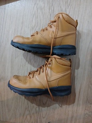 EU Größe 35,5 (GS) - Nike Manoa Mid Wheat