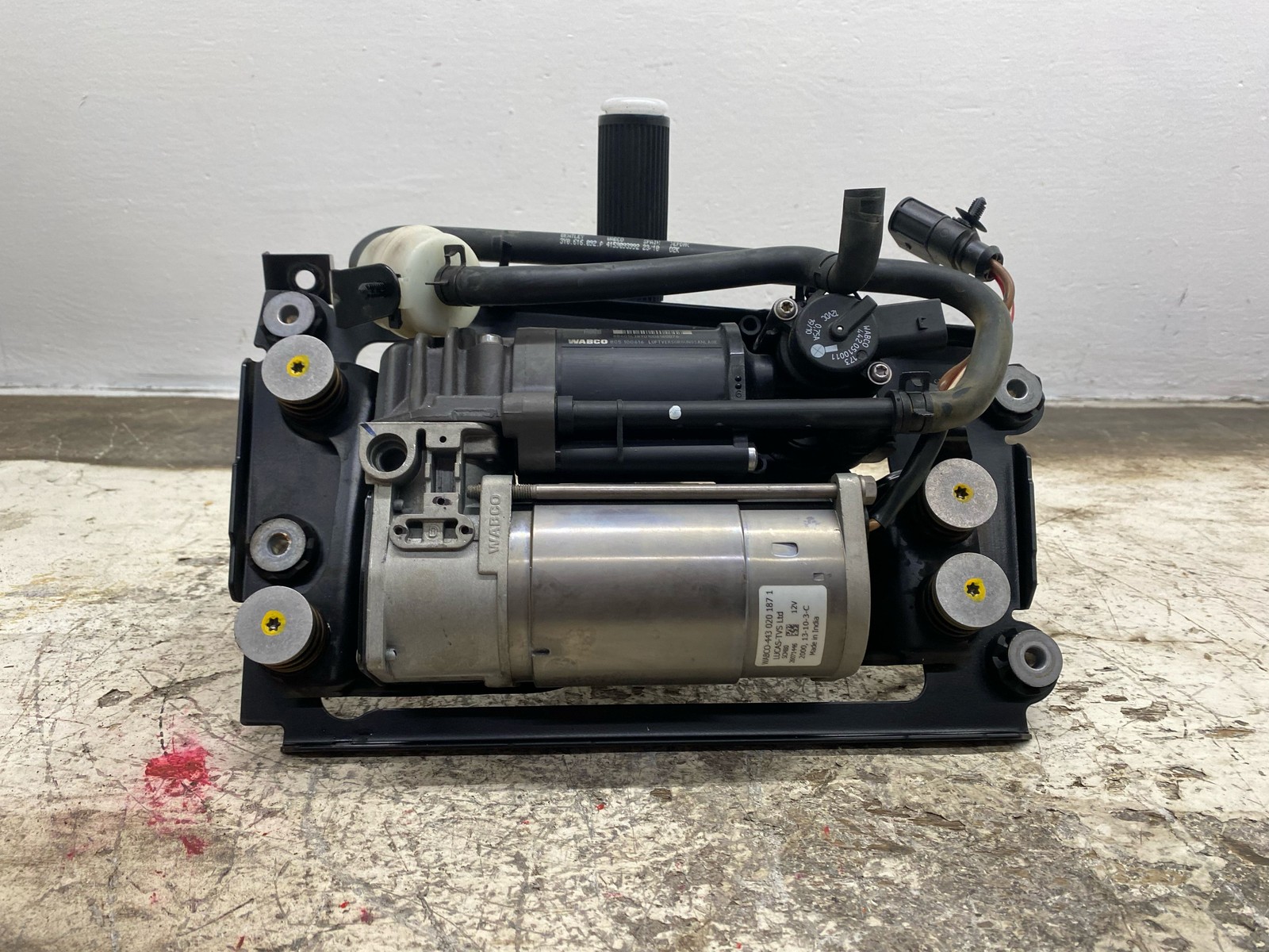 2010-2020 BENTLEY MULSANNE OEM AIR RIDE SUSPENSION COMPRESSOR PUMP SUPPLY UNIT