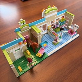 Lego Friends Heartlake Vet 3188 Sophie Mia Minifigs Horse Dog  BOX MANUALS