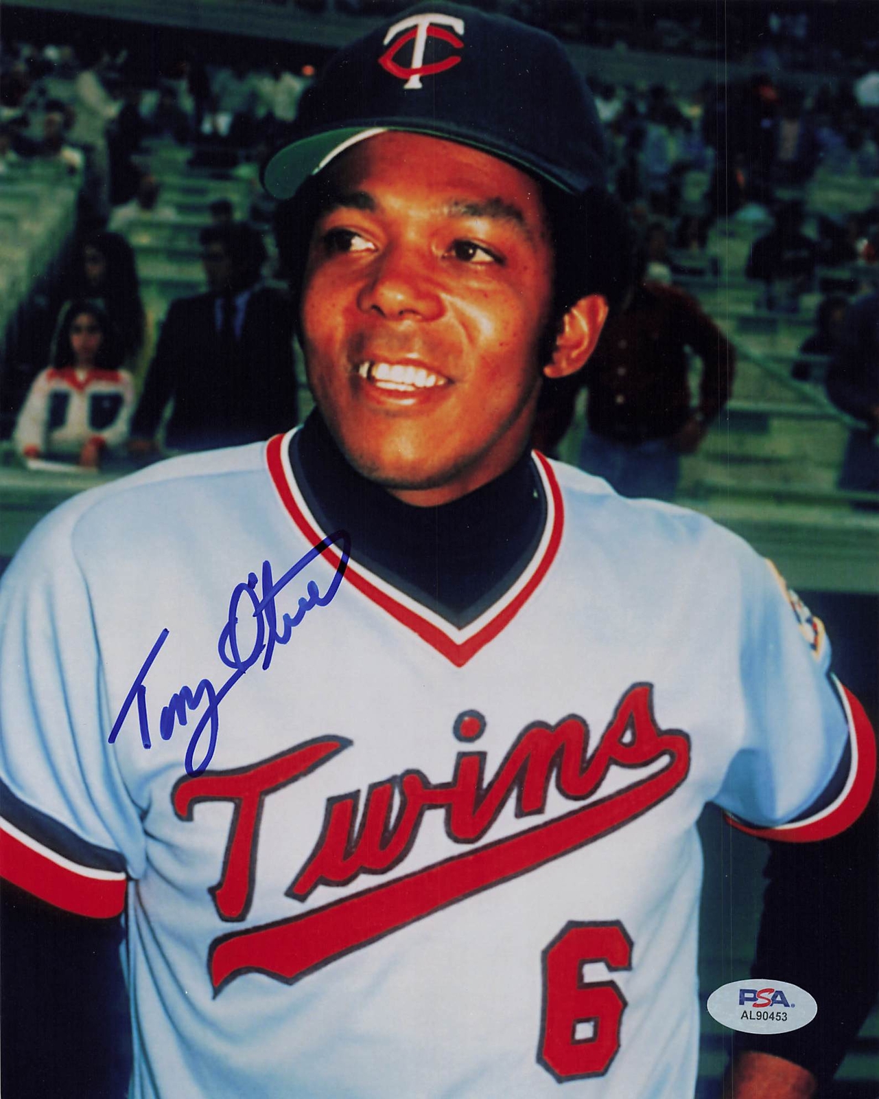 Tony Oliva Twins Autographed Signed 8x10 Photo Autograph PSA/DNA Al90453 