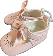 Faux Leather Pink Cutout Crib Shoes with Satin Bow SZ 1