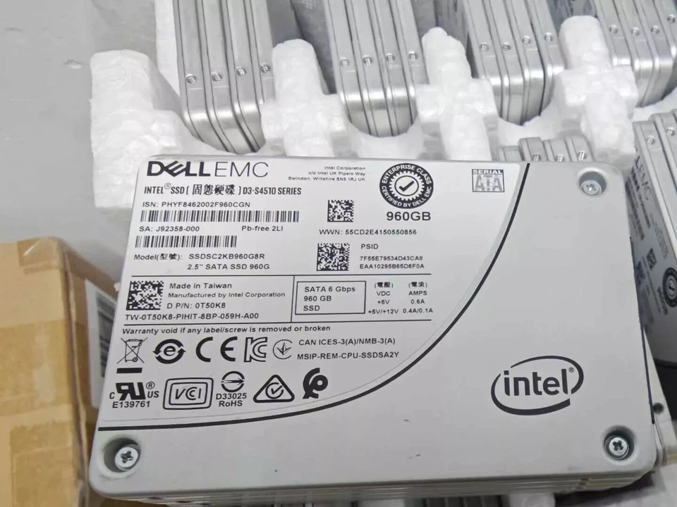 Intel S4510 960GB DELL EMC SSD SATA III 6Gb/s 2.5" Internal SSD SSDSC2KB960G8R