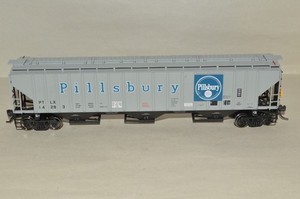 HO scale InterMountain Pillsbury Flour PS 4750 grain covered hopper car train