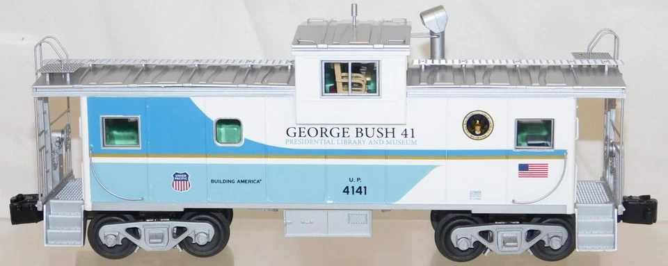 Lionel 6-27660 UP George Bush 41 Extended Vision caboose 1/48 O Scale Smokes - Image 3 of 4