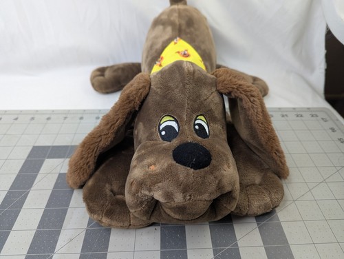 Juguete de peluche Pound Puppies marrón para perro 17 pulgadas diversión básica 2023 - Imagen 2 de 9