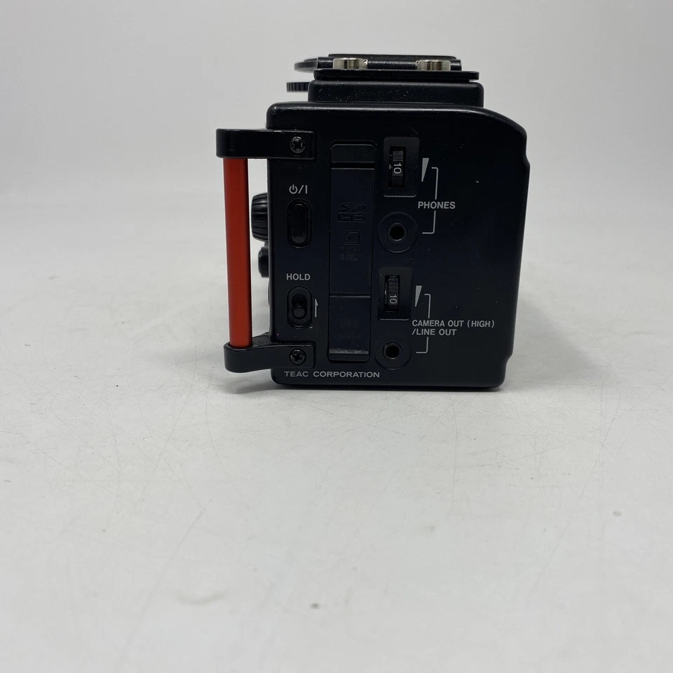 Tascam DR-60DmkII 4-Track Audio Field Recorder DR-60DMKII Works EUC - Image 2 of 4