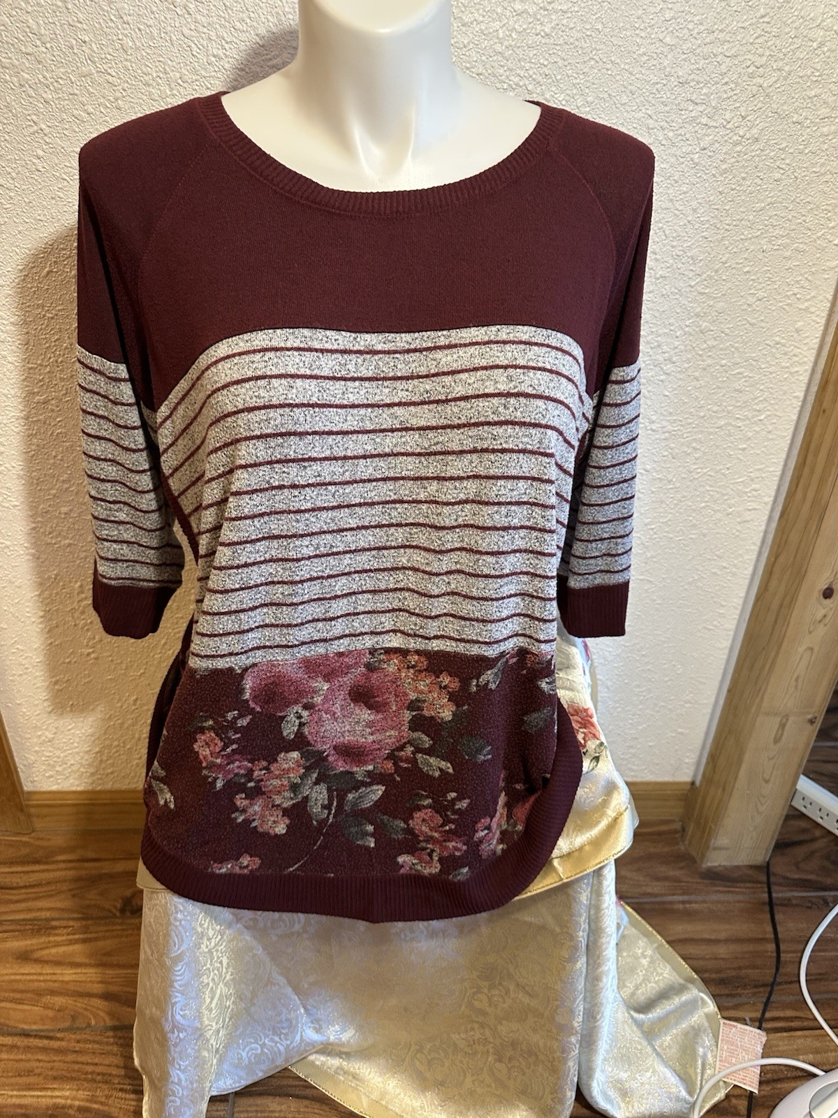 Maurices Burgundy Gray Striped Floral Knit Pullover Sweater XL 3/4 Raglan Sleeve