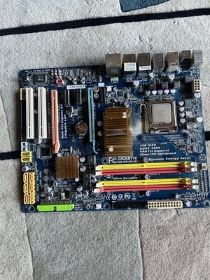 GIGABYTE GA-EP45-DS3R LGA 775 Intel P45 Intel Motherboard- Intel E8500 3.16GHZ