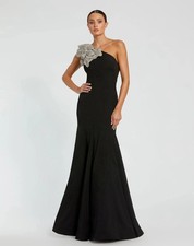 Mac Duggal 11810 Black Crepe One Shoulder Crystal Floral Trumpet Gown Sz 14 NWT