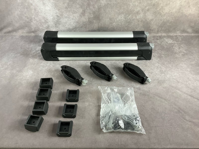 Thule SnowPack Ski/Snowboard Rack - Medium 4 PR Roof Mount