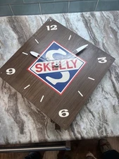 Vintage Skelly 15x15 Pam Clock. Working And Keeps Time