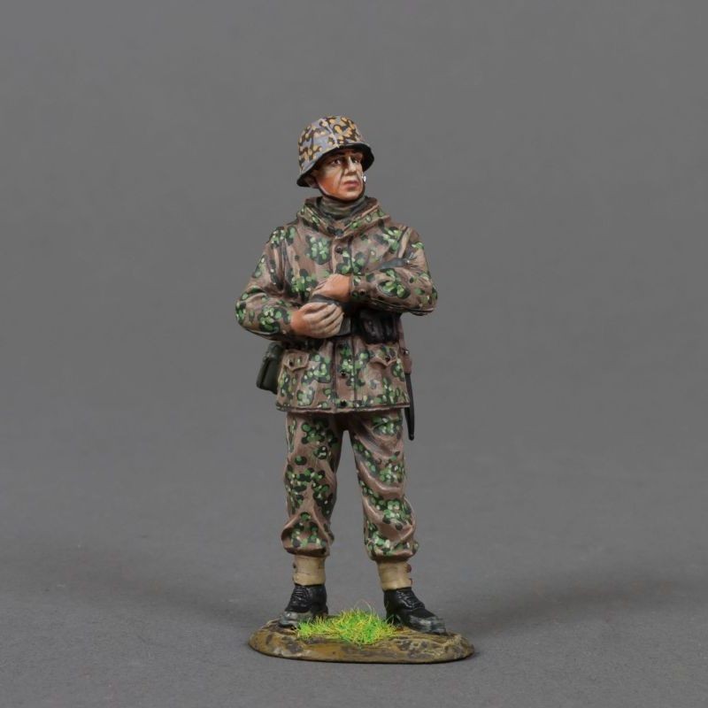 Thomas Gunn - TGMSS177D - SS177D. German SS Artillery Figure - Plane Tree