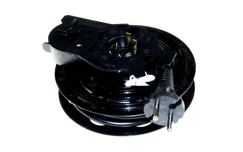 Enrouleur aspirateur Bosch pour un rangement propre du petit nettoyeur
