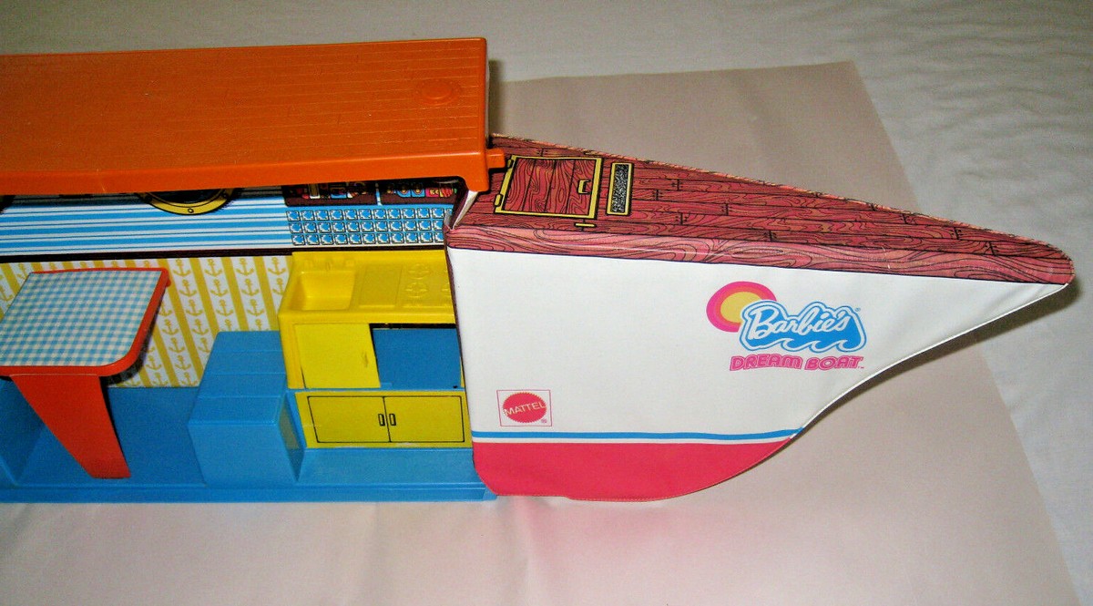 1970s Barbie's Dream Boat Mattel