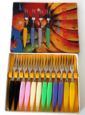 12 kleine Gabeln Party Cocktail Bowle Vintage bunt seltene Form in OVP rostfrei