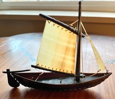 Vintage Collectible Handcrafted Alaskan Native Inuit Miniature Baleen Boat Model
