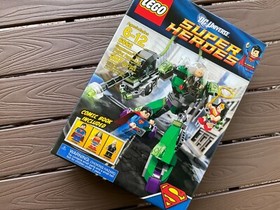 LEGO 6862 Superman with Lex Luther and Wonder Woman Comic Book included