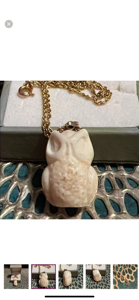 Collar de cadena de oro y búho marfil Foto 2 de 4