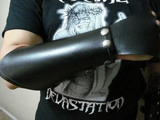 FULL PLAIN LEATHER GAUNTLET AND FIST. DEATH METAL...(MDLG0244).....VEHEMENCE