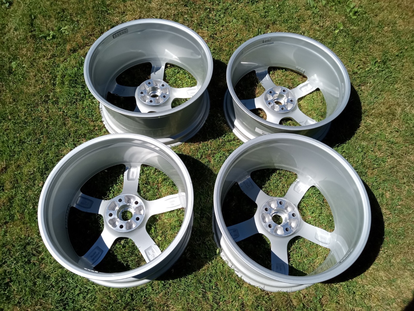 Ferrari Portofino Wheel Rims_336551_336550_10 X20 _8 X20_Silver_Set of 4_GENUINE