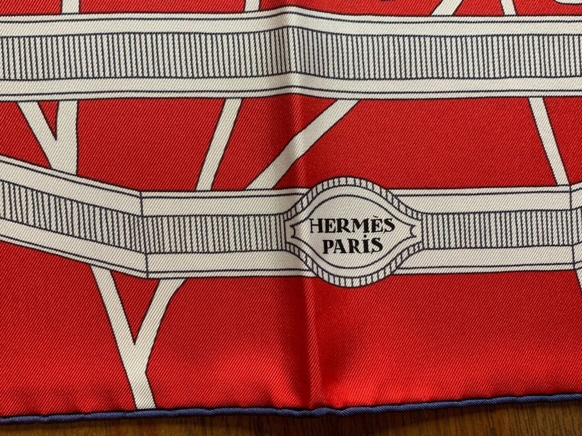 エルメス　HERMES　LES AMOUREUX DE PARIS　スカーフ HERMES Silk Les Nouveaux Amoureux de Paris Bandana Scarf 55