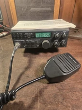  Realistic HTX-100 10-Meter SSB/CW Mobile Ham Radio Transceiver GOOD.