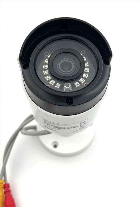 Lorex LAB223T-C 1080p Security Camera Indoor/Outdoor Night Vision - Image 2 of 4