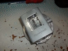 HONEYWELL C645A 1055 2 GAS/AIR PRESSURE SWITCH (286-2)