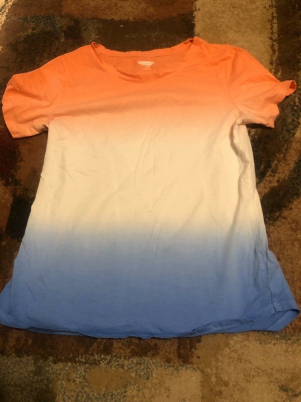 WOMENS OLD NAVY SHORT SLEEVE SHIRT SIZE SMALL 