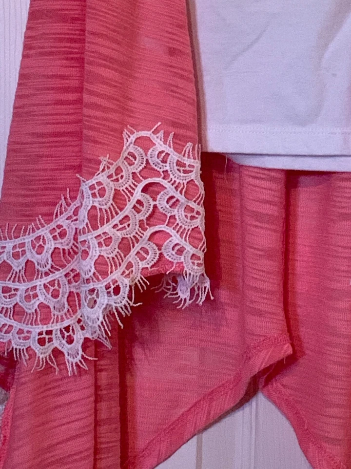 Top de manga corta blanco autoestima talla S para niñas con elefante en la parte superior y chaleco rosa Foto 3 de 4