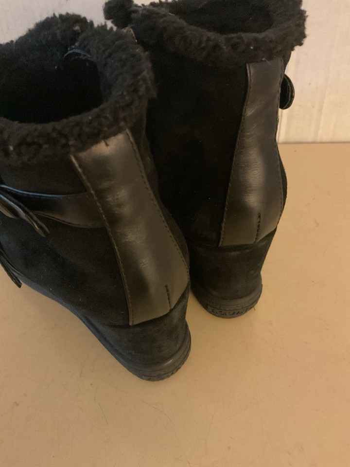 Aquatalia Women's Callie Black Suede Quilted Weatherproof Wedge Boot Size 9
