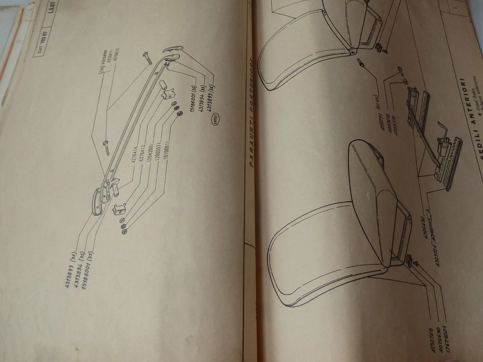 FIAT 126  – Catalogo -  RICAMBI CARROZZERIA - 1972 - ORIGINALE ! - Immagine 4 di 4