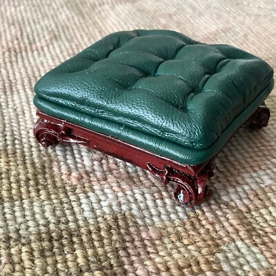 Pat Tyler Dollhouse Miniature Green Hassock Bench Stool Ottoman Seat Table 943