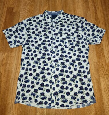 Men Button Down Shirt XL Red WHiTe Blue Flowers  Short Sleeve Across the Pond