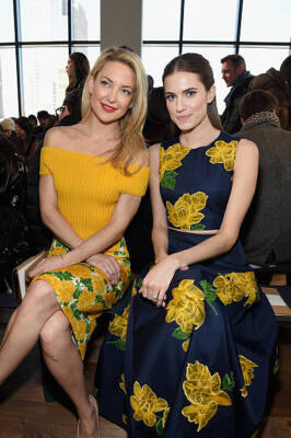 Kate Hudson Allison Williams at the Michael Kors fashion show duri - Old Photo 4