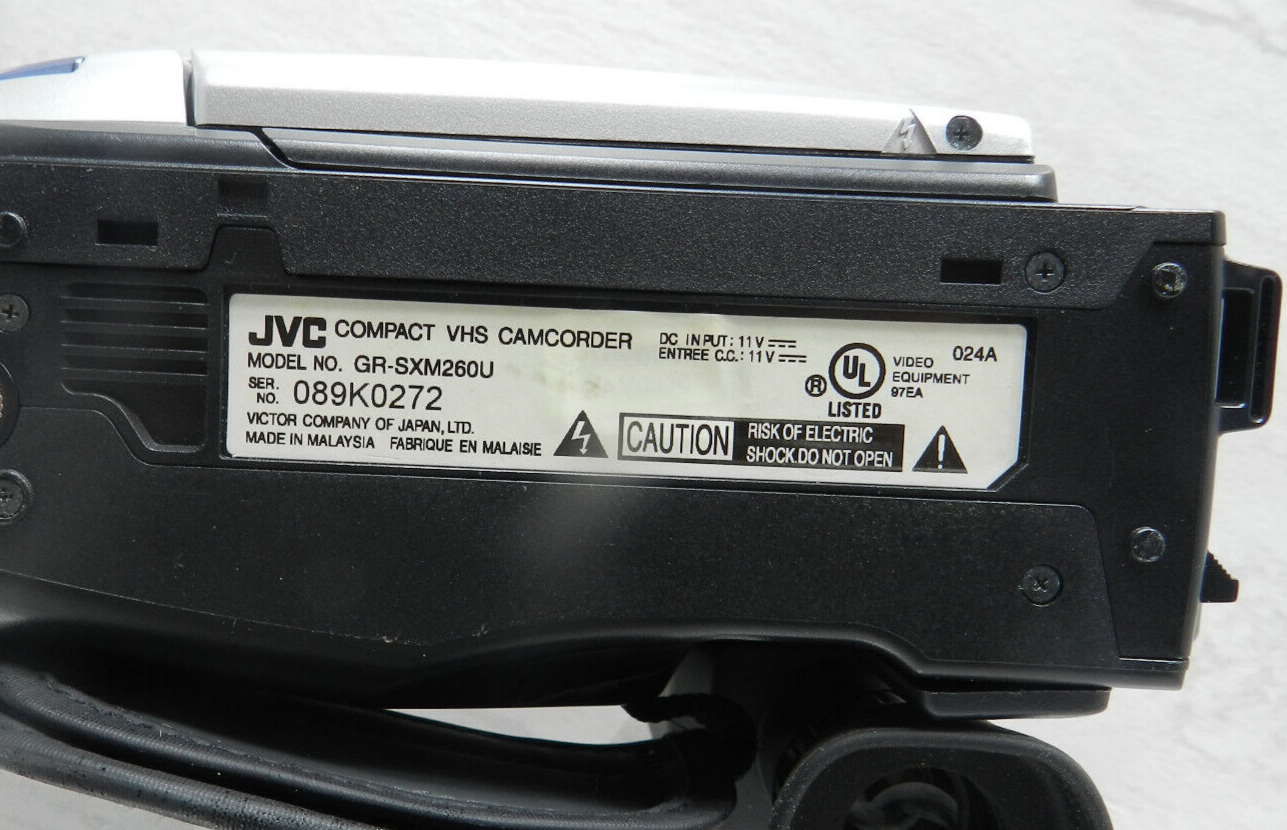 JVC GRSXM260U Compact Super VHS SVHSC Camcorder 700x Digital Zoom