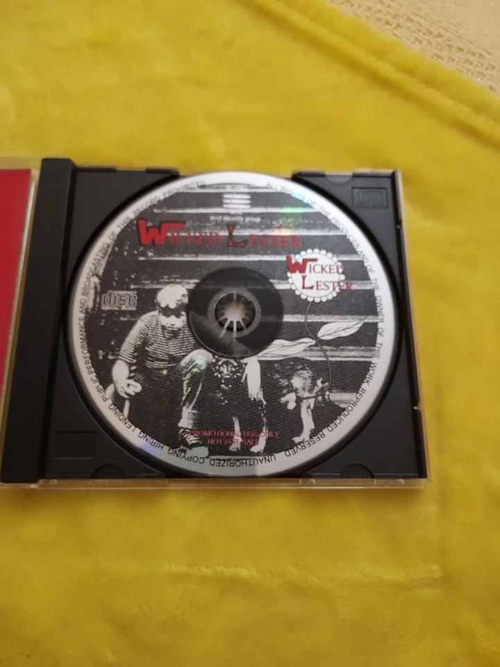 Wicked Lester Self-Titled CD Rare OOP Hard Rock Pre-KISS Promo CD MINT - Imagem 4 de 4