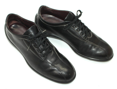 TOD'S Damenschuhe Größe 7,5 Europa 38 Schwarzes Leder S9367