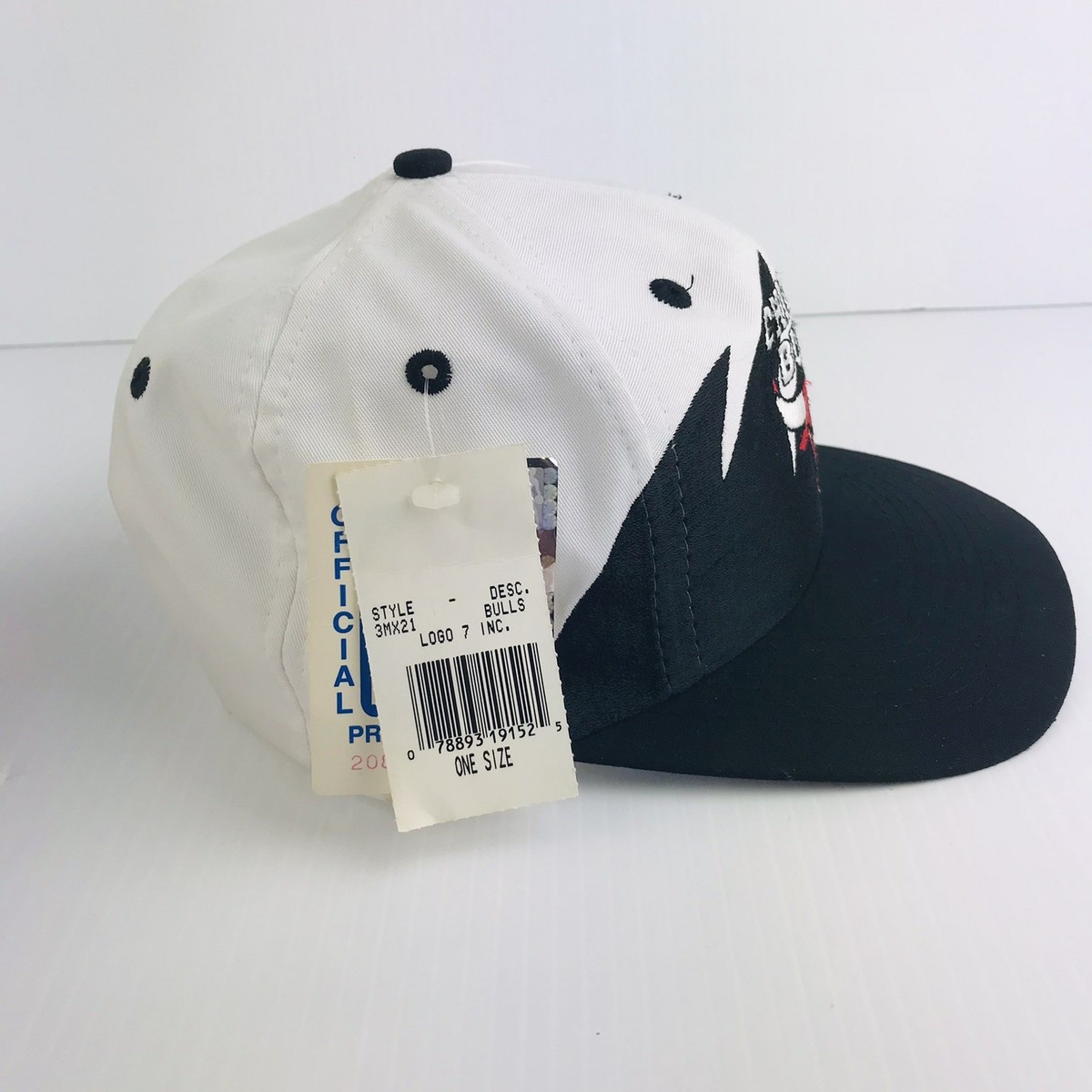 Vintage 90's Authentic Chicago Bulls Snapback Hat Shark Tooth Logo