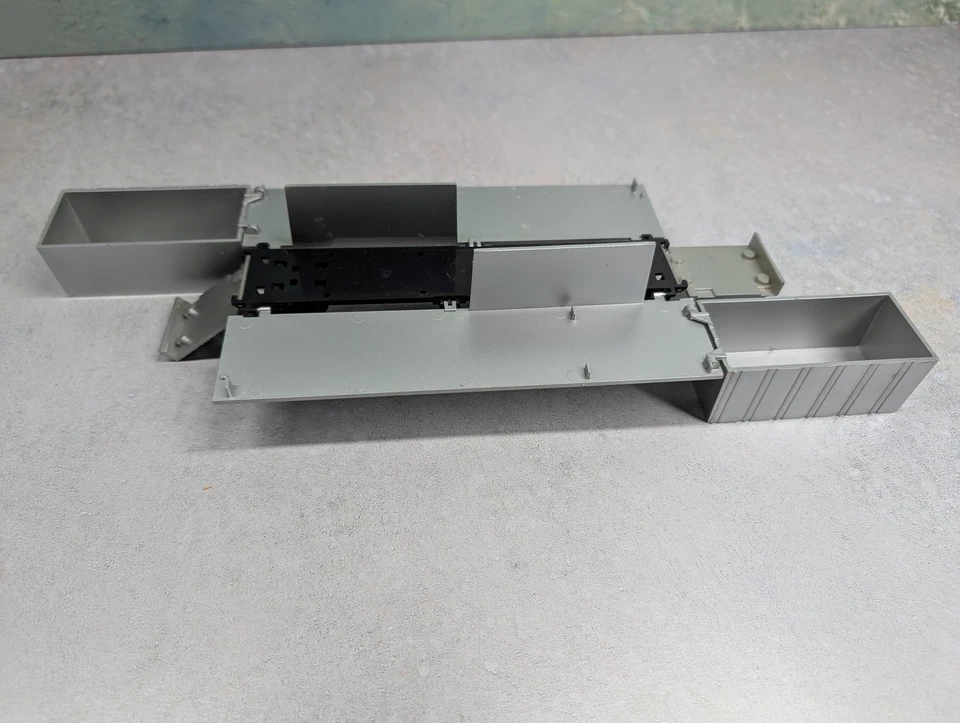 USED Tyco HO Scale Boxcar and Caboose from G1 Transformers Train Set (2 pcs) - Image 4 of 4