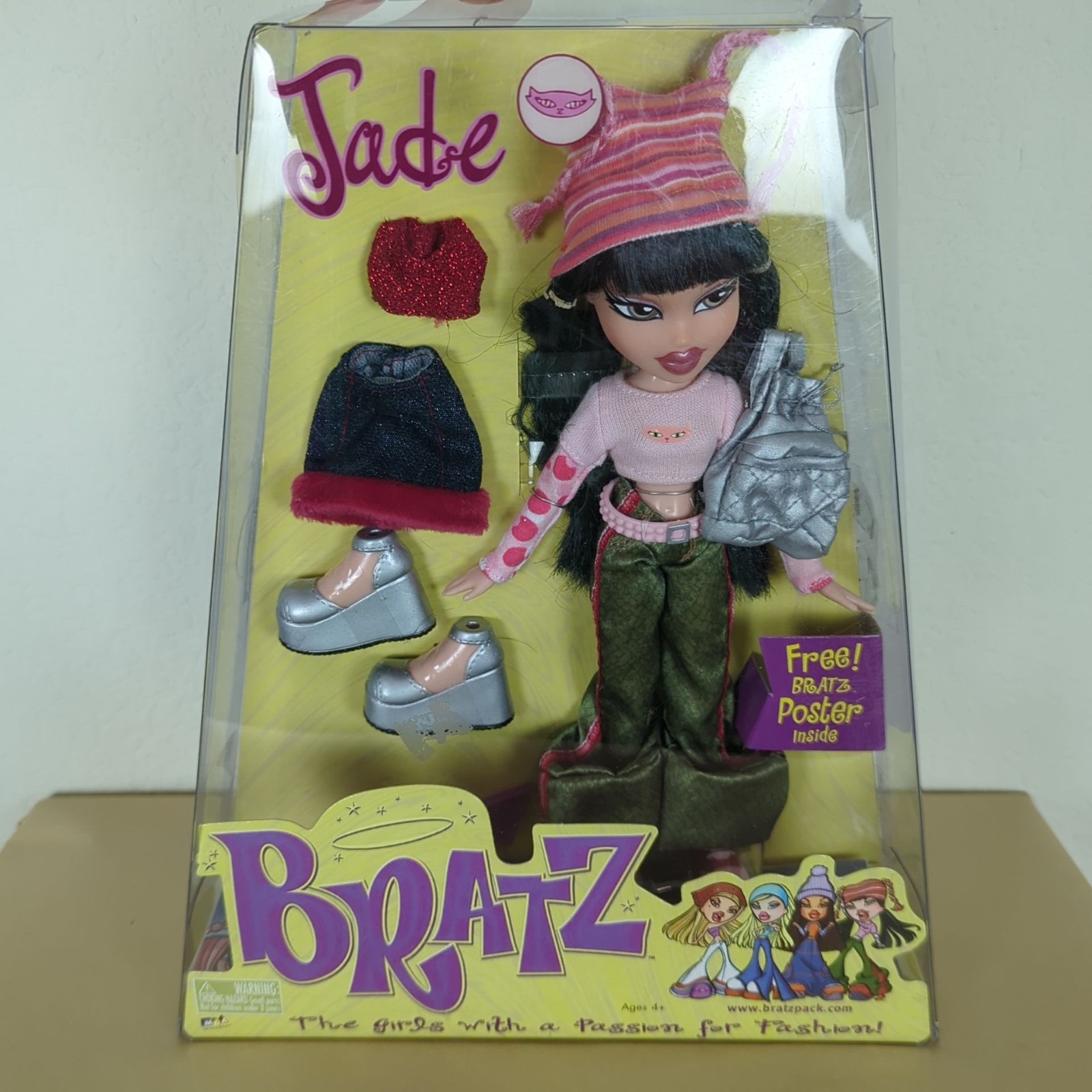 Vintage Bratz Jade Doll 2001 MGA Original Outfit NIB Free Po