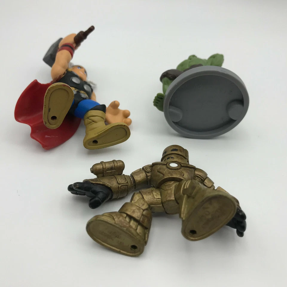 8 Marvel Superherói 3" Brinquedos de Metal Personagem Decoração de Bolo Homem de Ferro Homem-Aranha Thor - Imagem 4 de 4