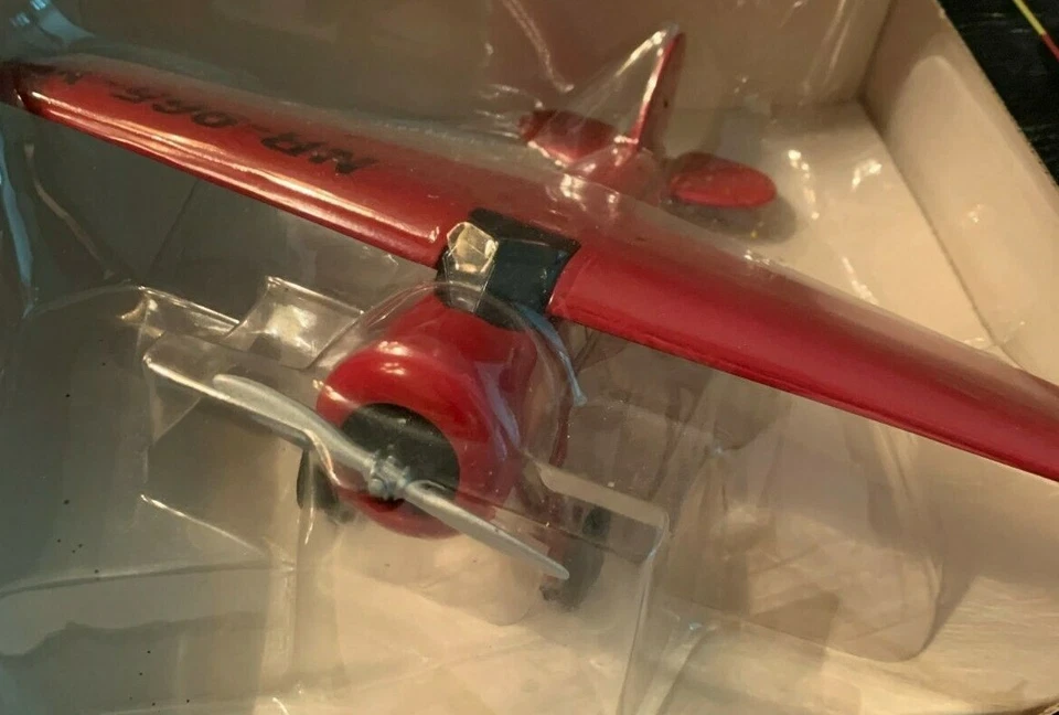 Liberty Classics 1932 Lockheed Vega Model 5 Airplanes - Image 2 of 4