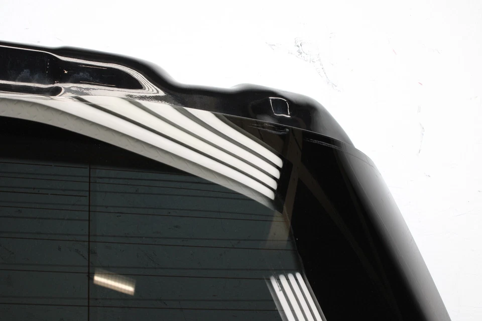 2013-2016 Mercedes-Benz GL450 Lift Gate Shell OEM IL27 - Image 2 of 4