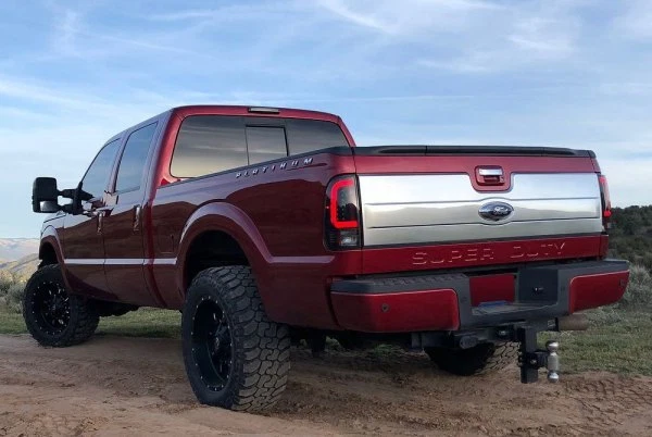 Luces traseras LED de fibra óptica Recon negras/humo para Ford F-250/350 99-07 y más Foto 3 de 4